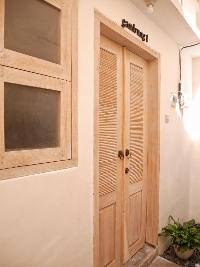 Betah Homestay Banyuwangi 外南梦 外观 照片